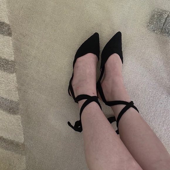 Tie up ankle flats - Picture 2 of 4